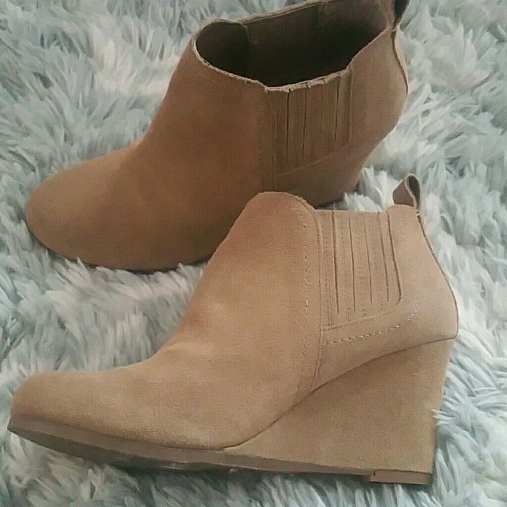 Dv dolce vita booties sz 6.5